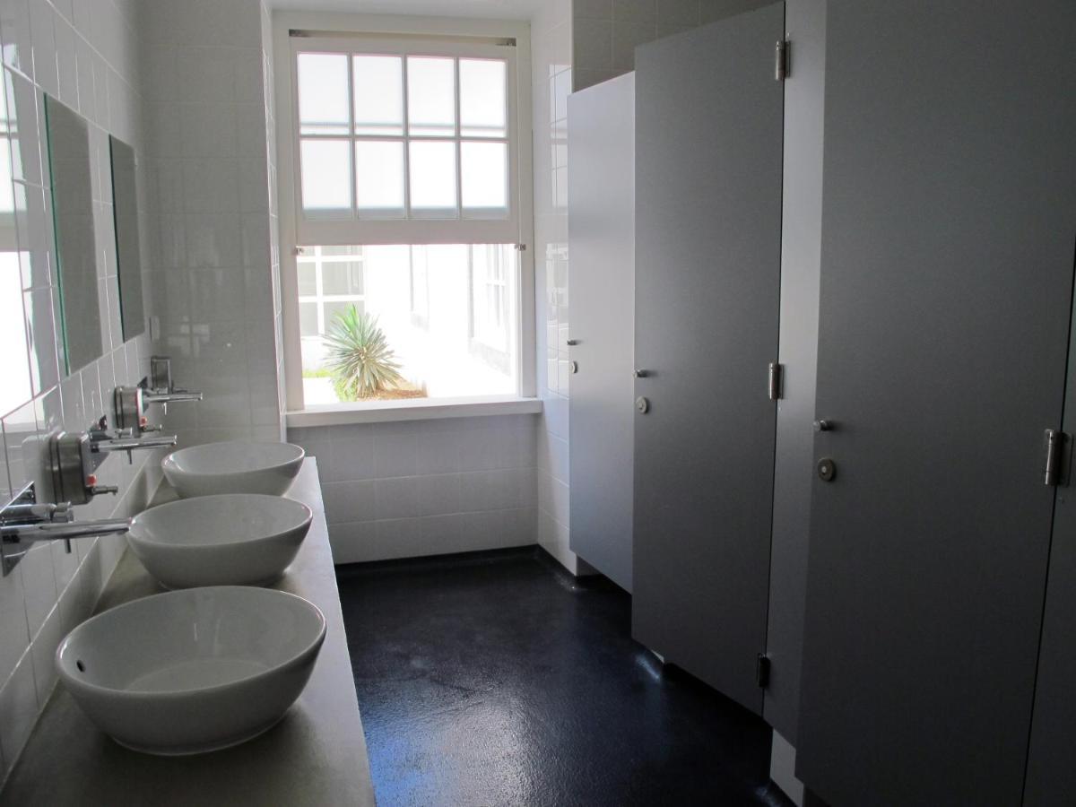 Ponta Delgada Azores Youth Hostels - Sao Miguel מראה חיצוני תמונה