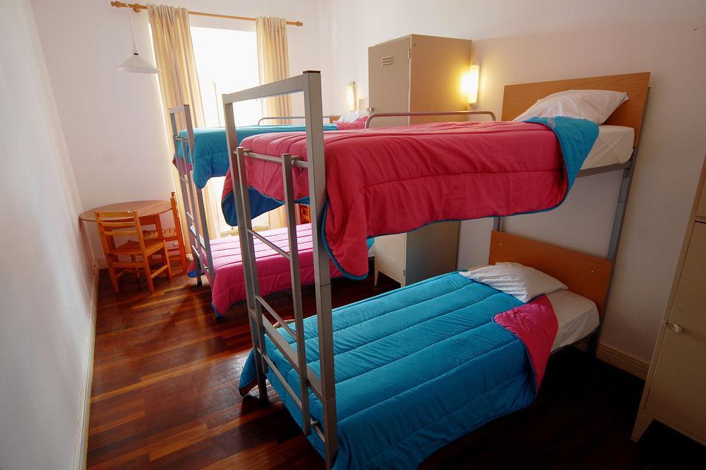 Ponta Delgada Azores Youth Hostels - Sao Miguel מראה חיצוני תמונה